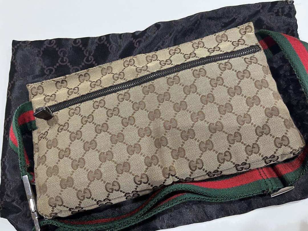 GUCCI ボディバッグGG柄