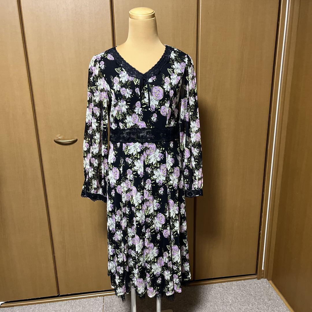 スーパービューティーのワンピース