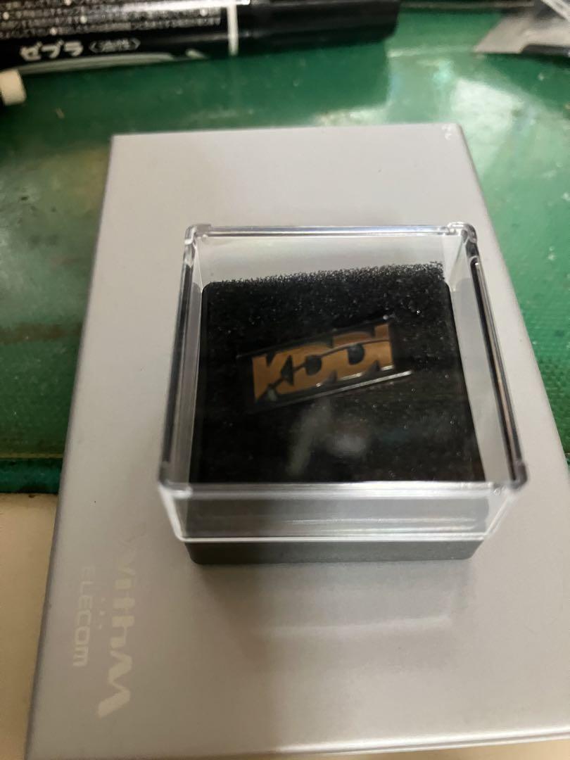 KDDI ピンズ