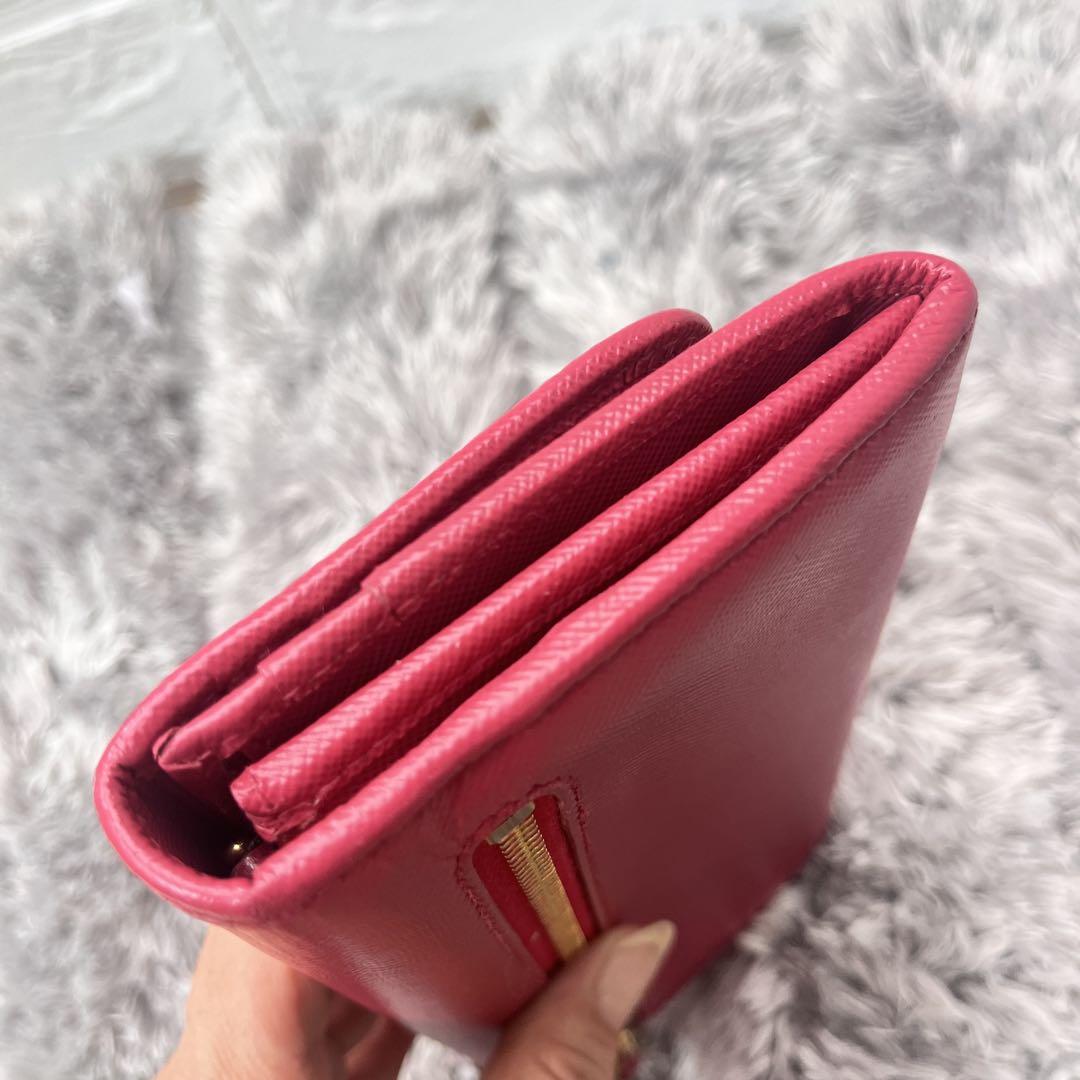 美品✨PRADA フィオッコ　長財布　サフィアーノ　ローズピンク　メタルロゴ