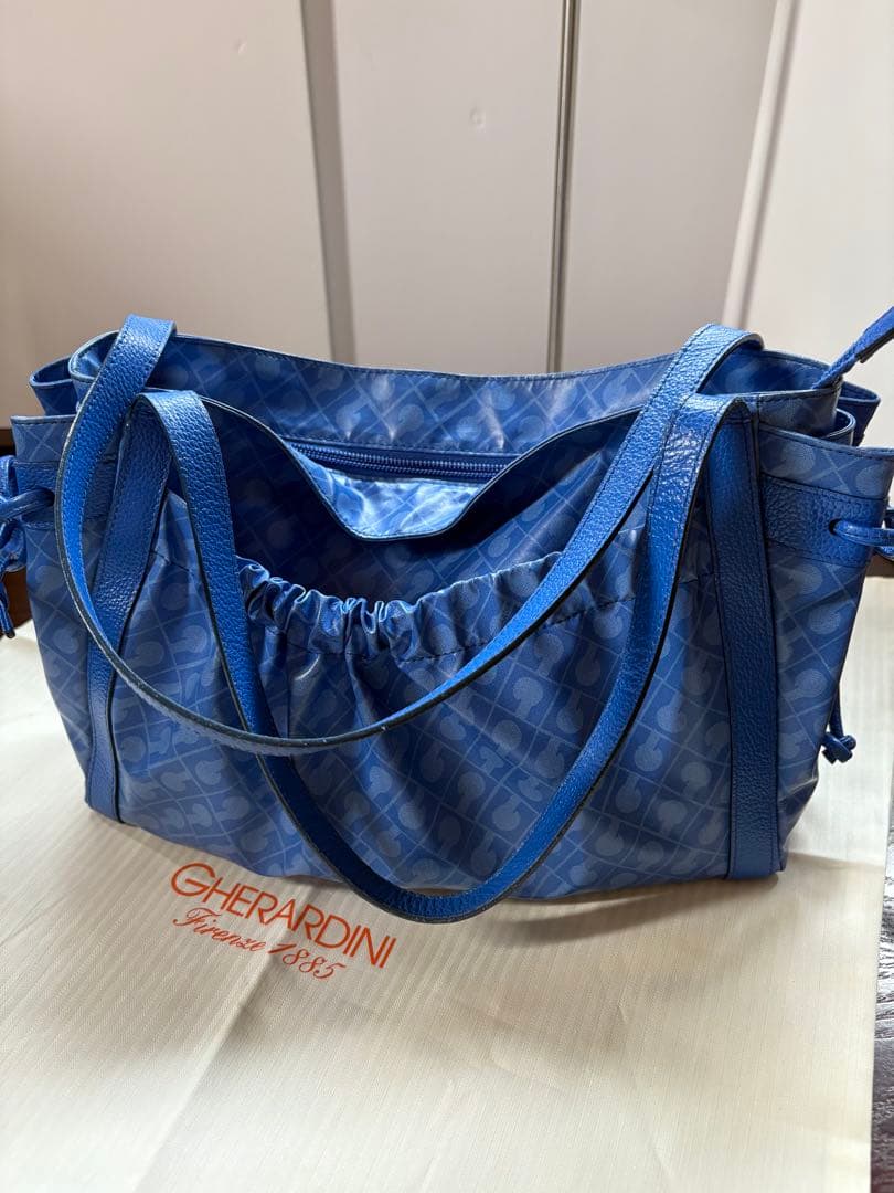 極美品:GHERARDINI ゲラルディーニ トートバッグ ブルー 自立型 極美品:GHERARDINI ゲラルディーニ トートバッグ ブルー 自立型
