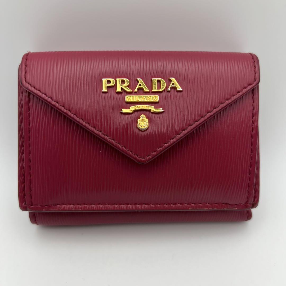 良品】PRADA 三つ折り財布 ヴィッテロムーブ レザー ゴールド金具 赤