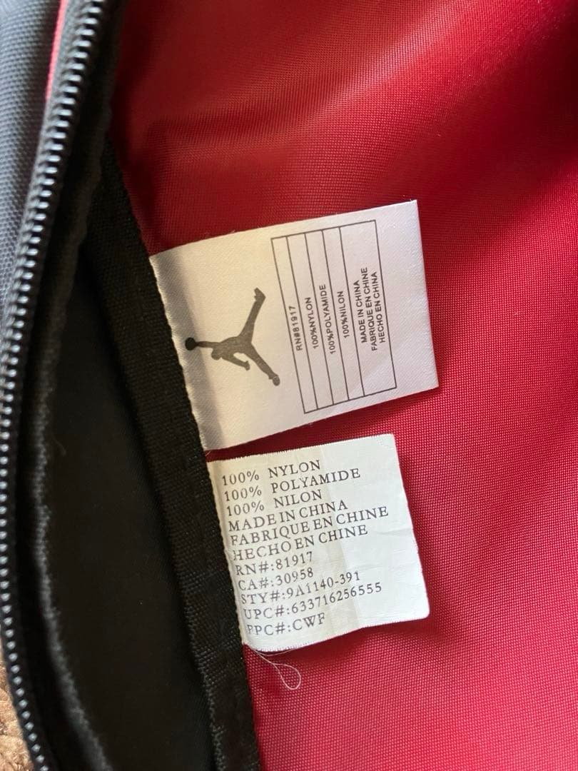 JORDAN ジョーダン ワンショルダー スリング バッグ y2k テック