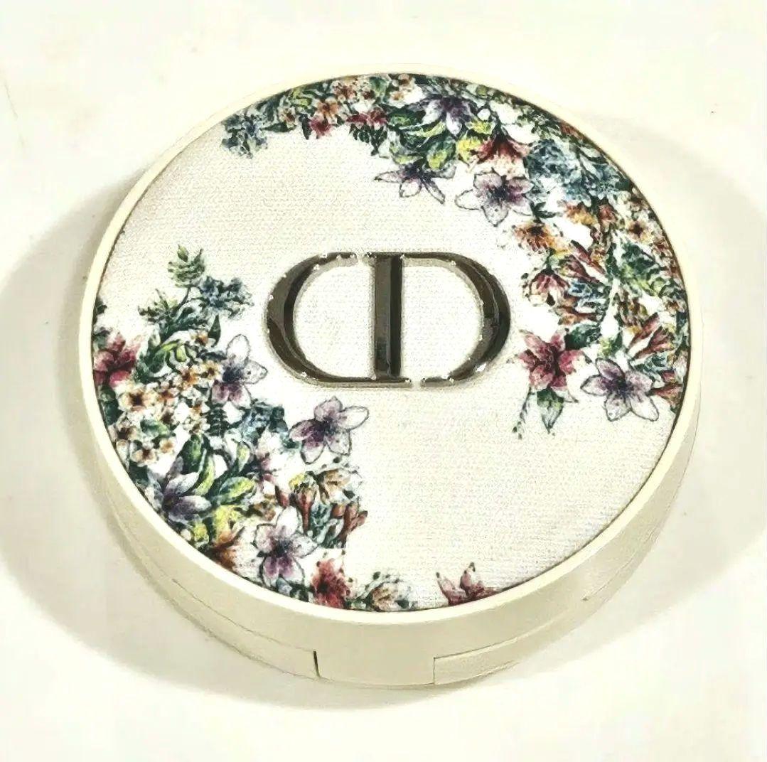 dior❤️スキンフォーエヴァークッションパウダーブドワール限定　
ラベンダー ディオール ディオールスキン フォーエヴァー クッション