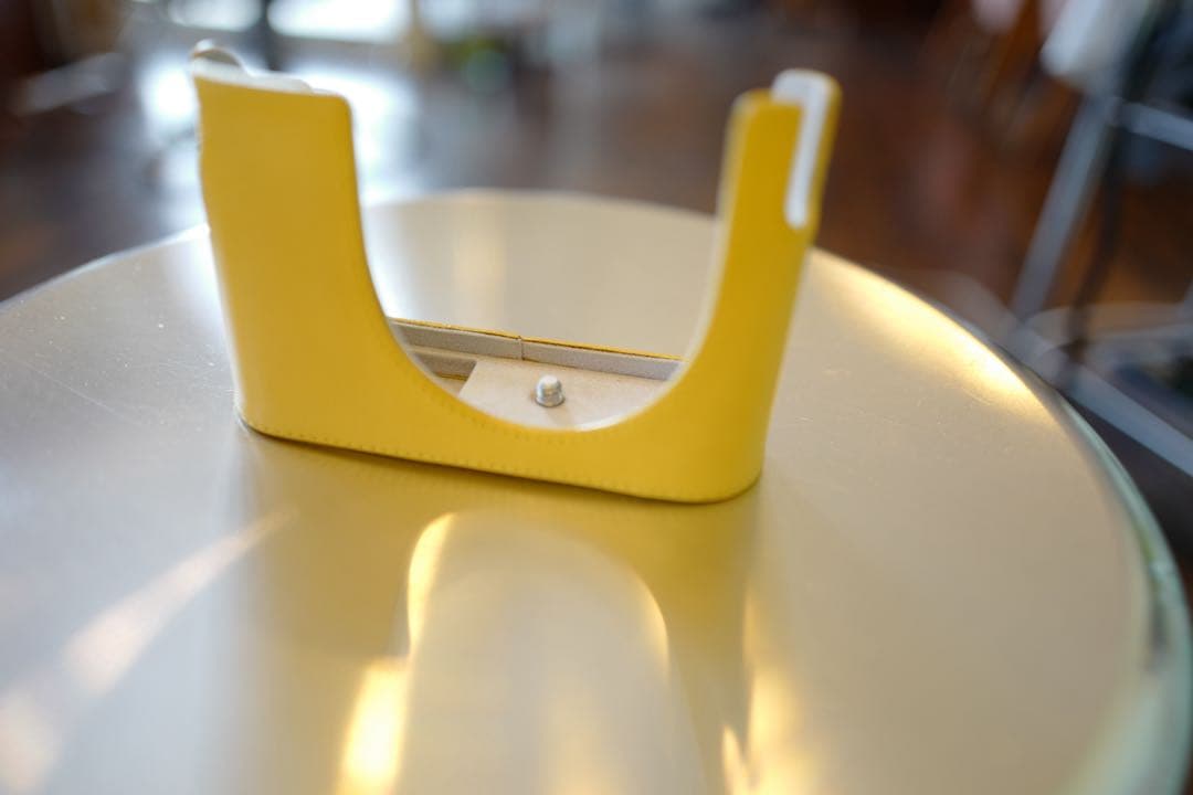 【ライカq typ116ケース】Leica レザー カメラケース イエロー希少