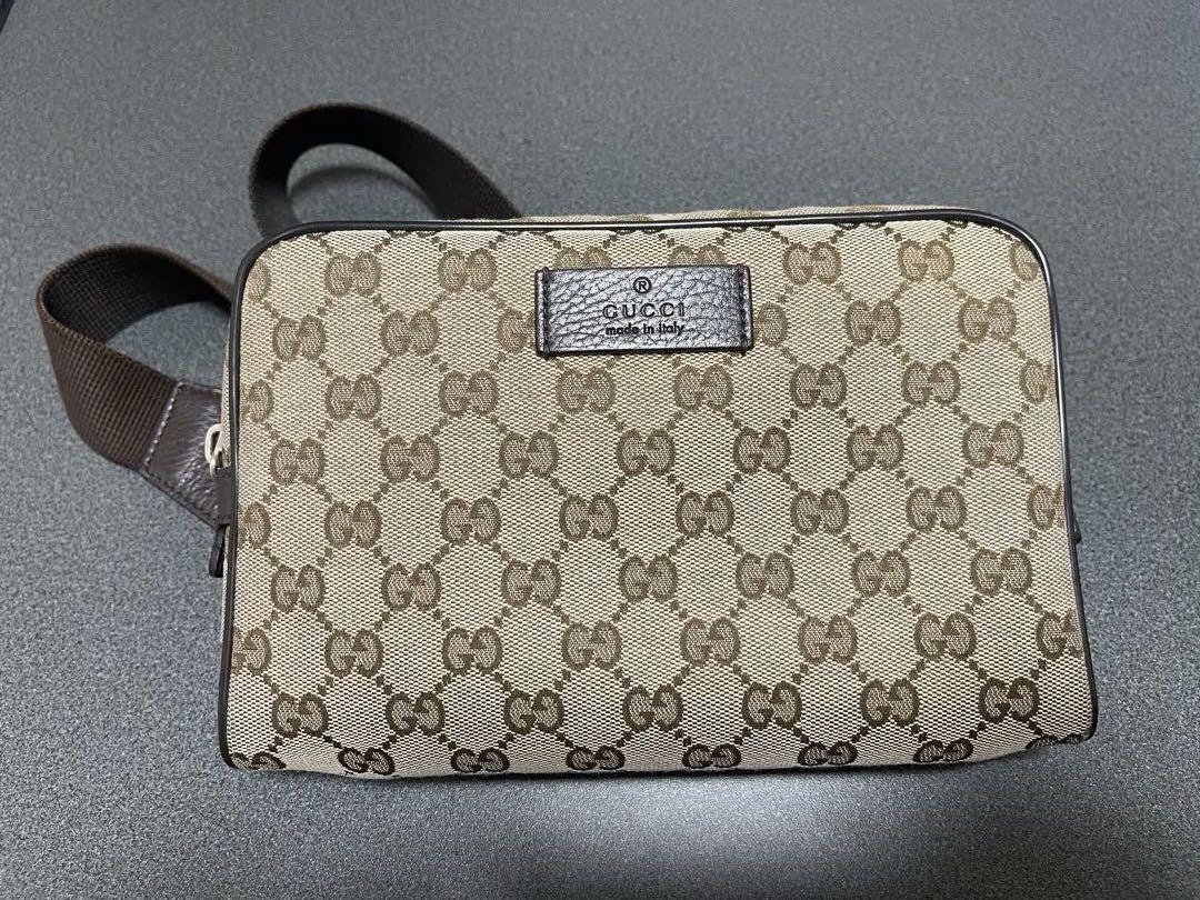 GUCCI GGキャンバス ボディバッグ