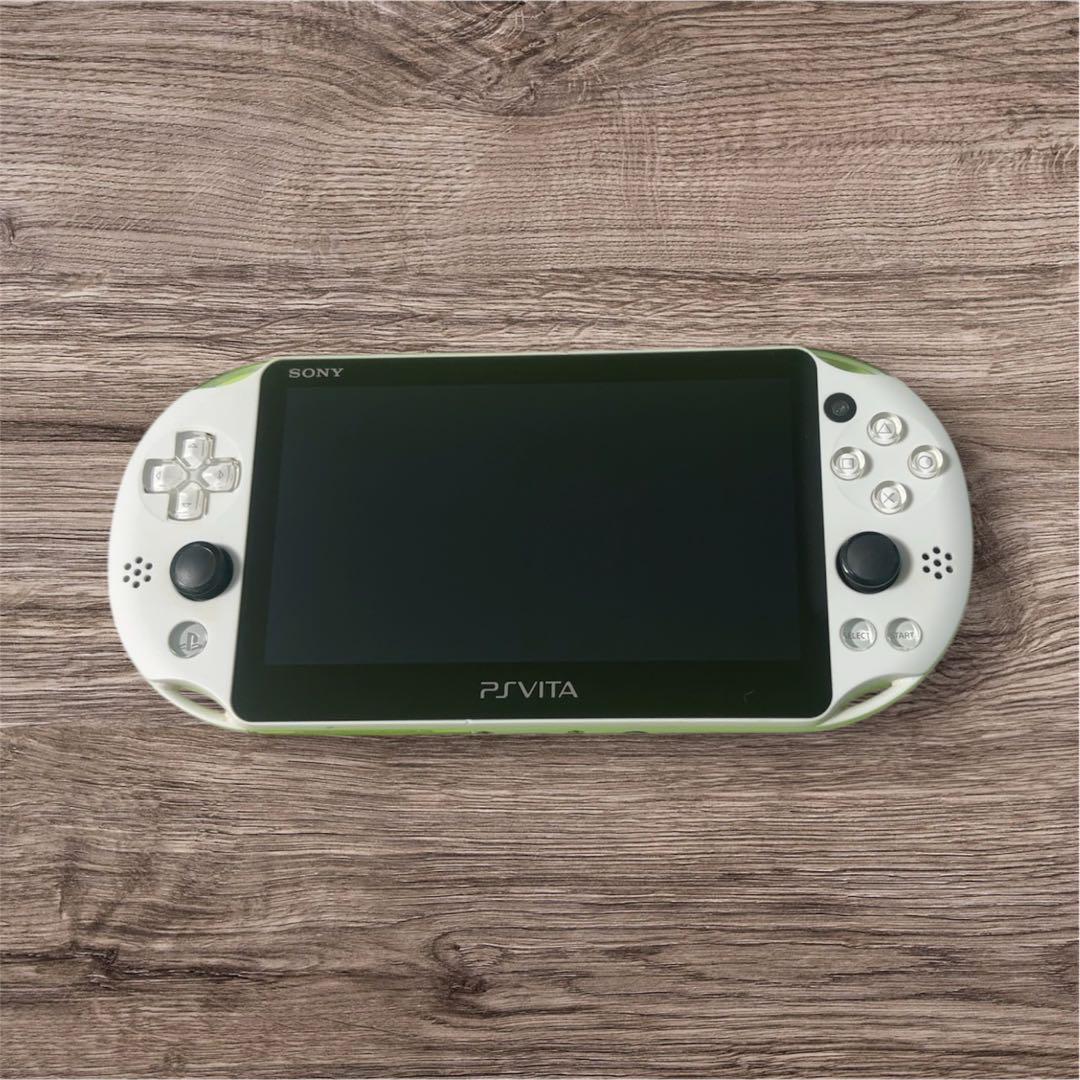 PS Vita本体 PCH-2000 ホワイト【動作確認済】
