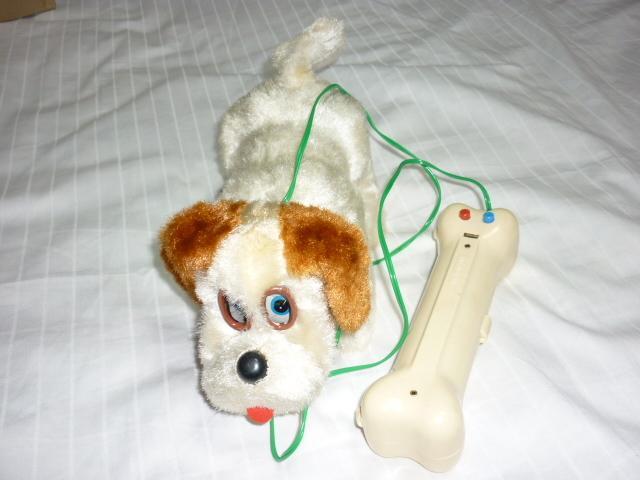 あなたにおすすめの商品 未使用希少 1960年代◇ブリキのおもちゃ トミー 子犬が鼻で嗅ぐ その他