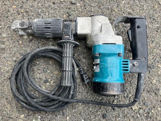 マキタ　電動ハンマ　HM0810　ジャンク品