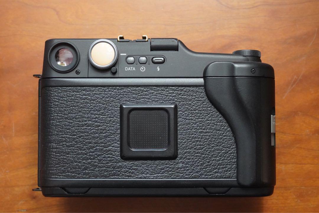 フィルムカメラ Fujifilm GA645i Professional
