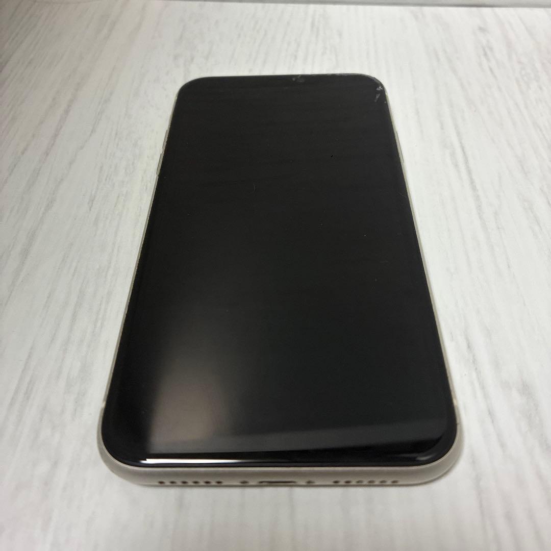 ジャンク品 iPhone 11 128GB ホワイト箱 ケーブル付き動作良好やや傷や汚れあり