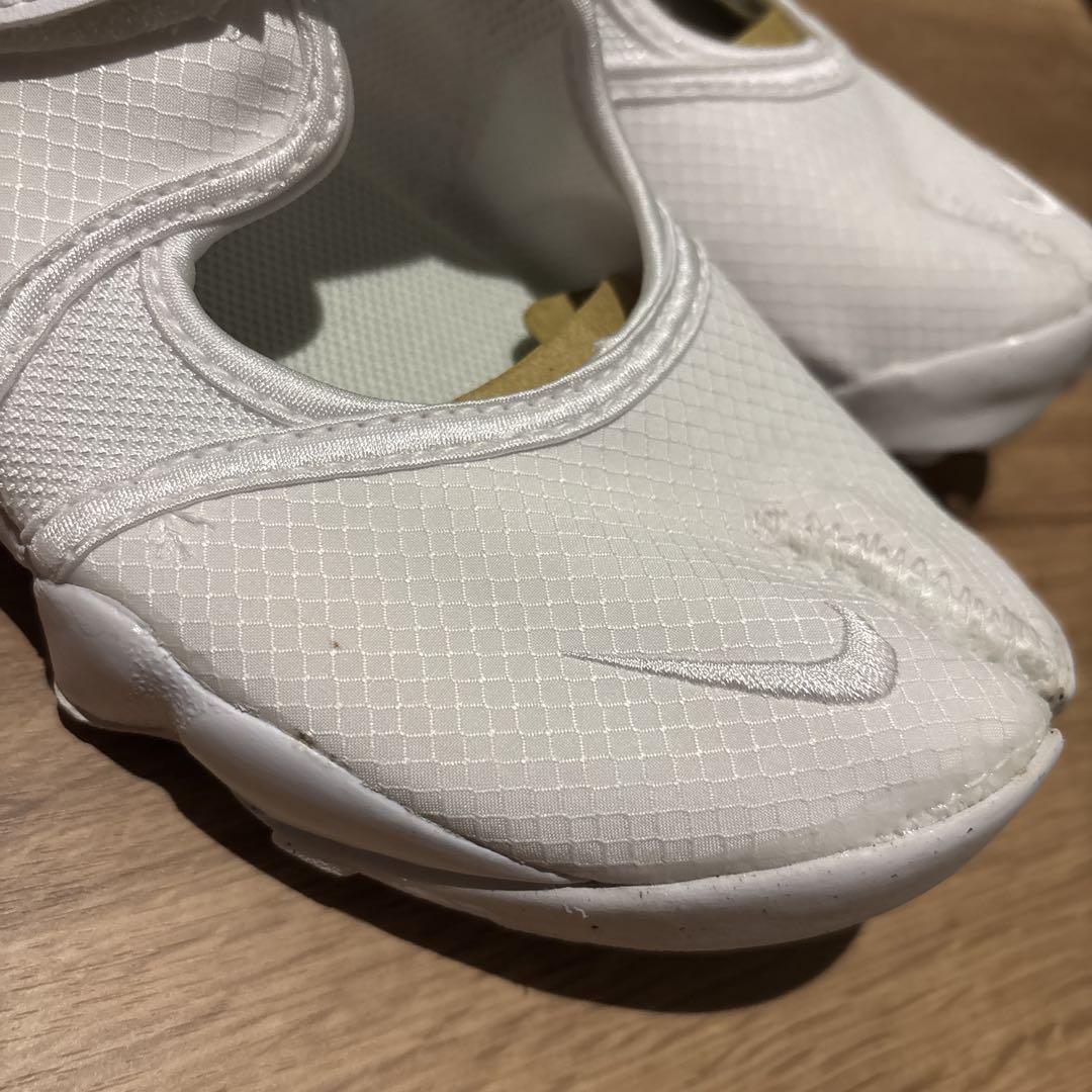 みりママ【新品未使用】Nike エアリフトホワイト17cm 箱なし NIKE - ◇ ナイキ NIKE エアリフト AIR RIFT スニーカー
