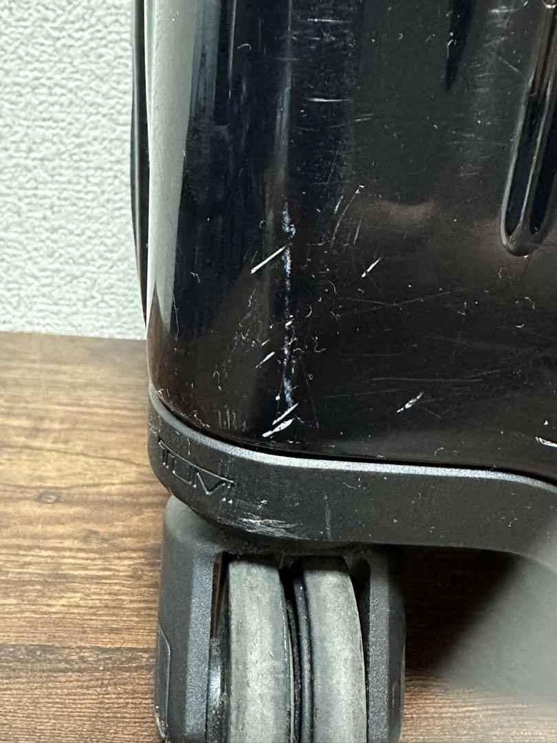 TUMI V3 キャリーケース 黒 4輪