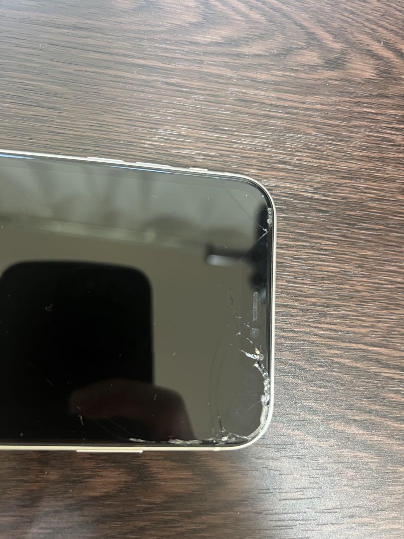 iPhone 11ホワイト 64GB 本体SIMフリー