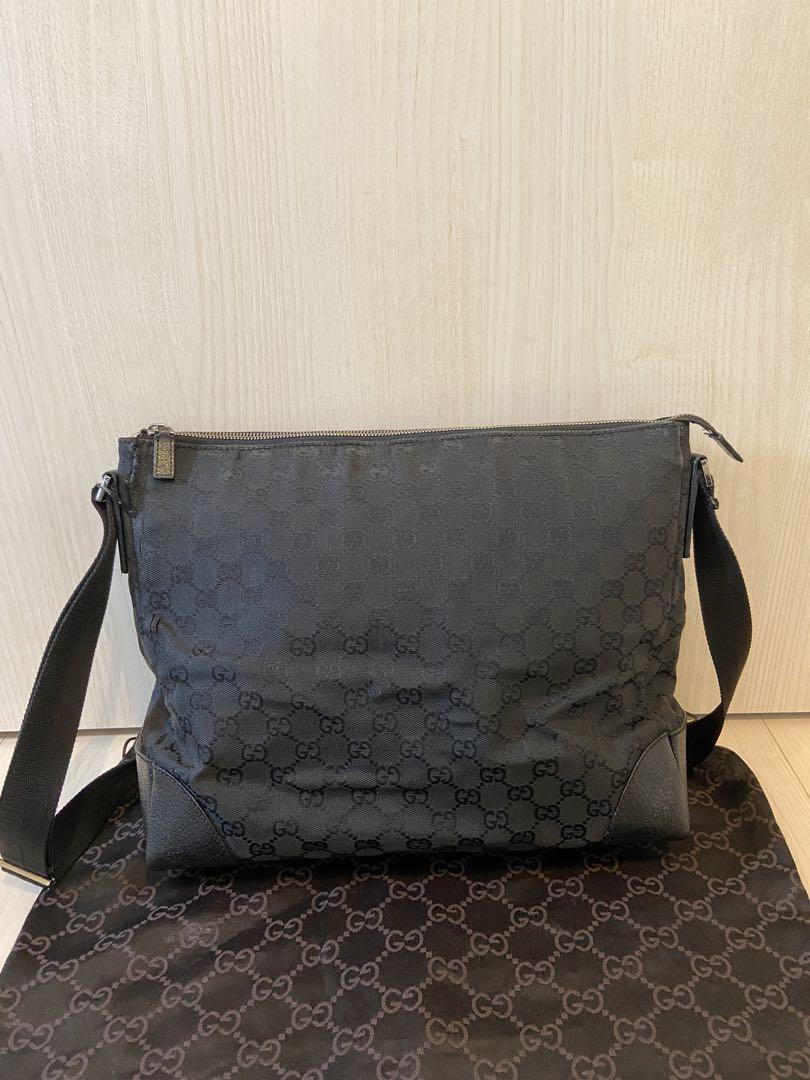 GUCCI ショルダーバッグ　GG柄　キャンバス　レザー　黒　メッセンジャー