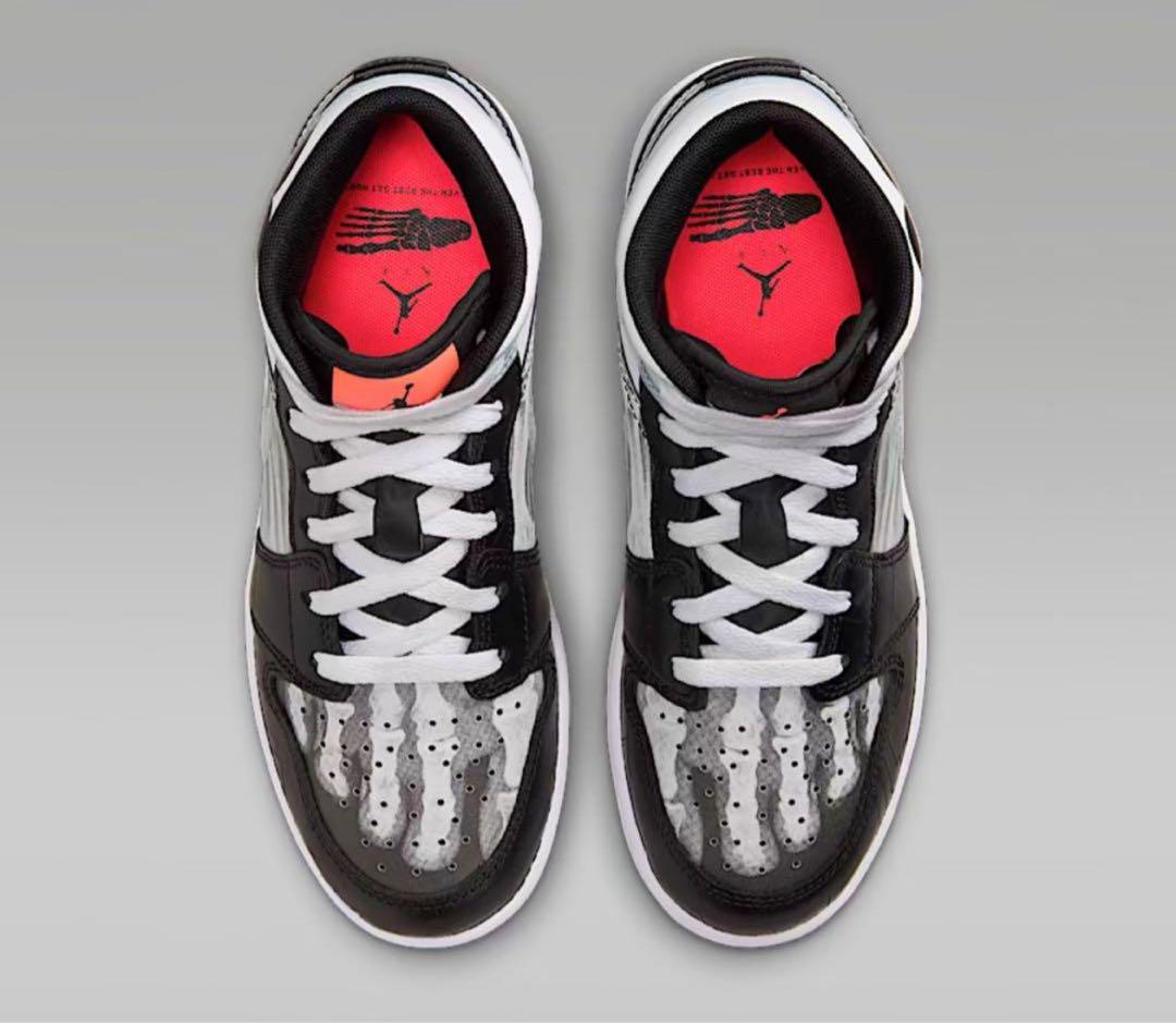 定価17050円【新品】NIKE GS AIR JORDAN1 MID 骨 - メルカリ