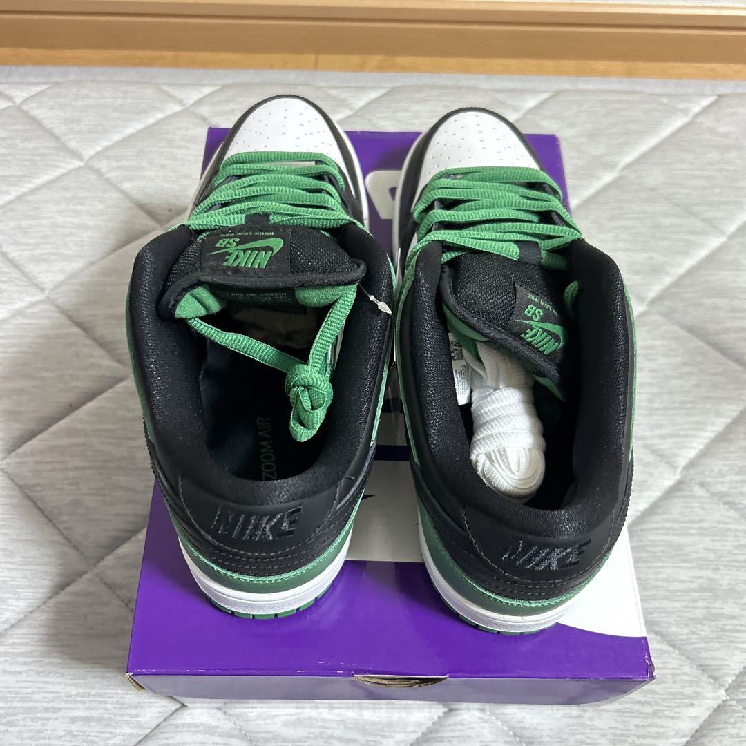 Nike SB Dunk Low ホワイト/ブラック/グリーン