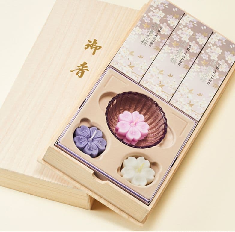 宇野千代のお線香 淡墨の桜 浮きローソクセット 4,500円
