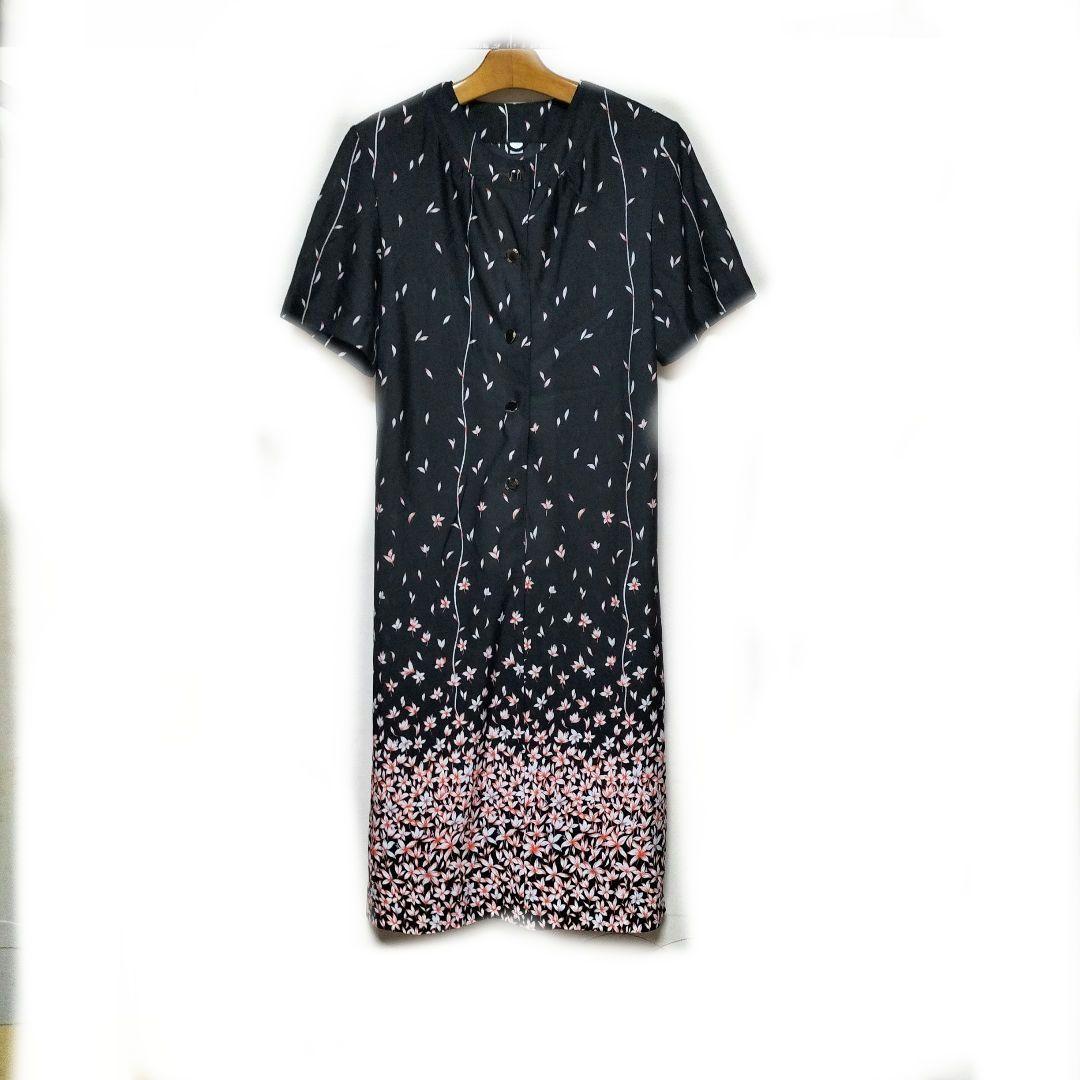 【Fashion】◤ブラック系のボタニカル柄のワンピース◢