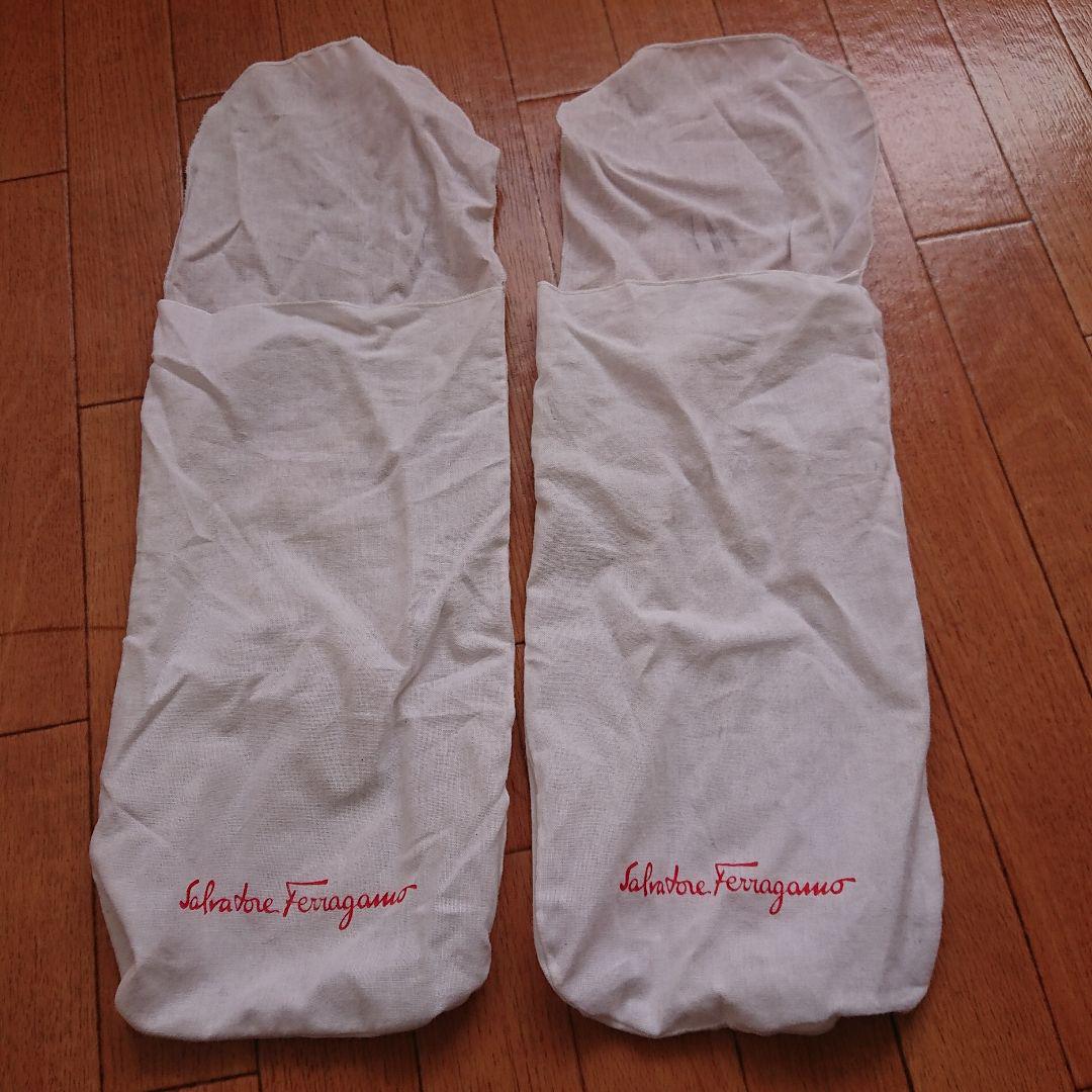 Ferragamo 黒