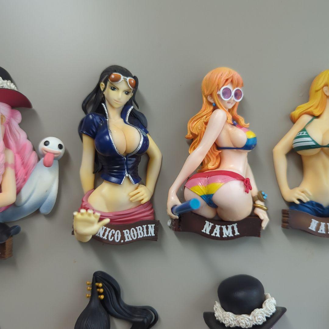ワンピース フィギュア 13体セットマグネット