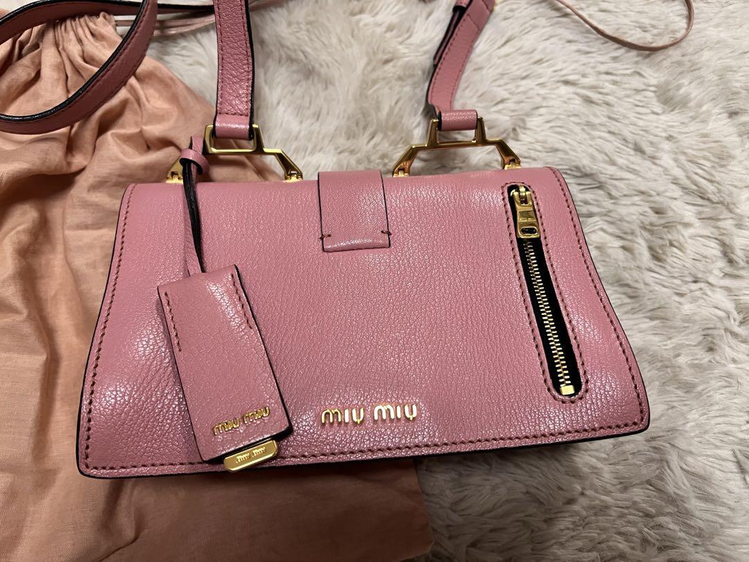 miumiu ミニバッグ
