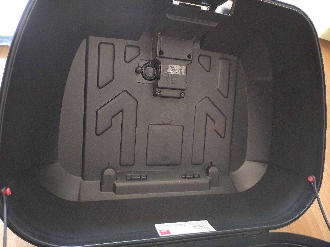 GIVI モノロックケース　リアボックス
