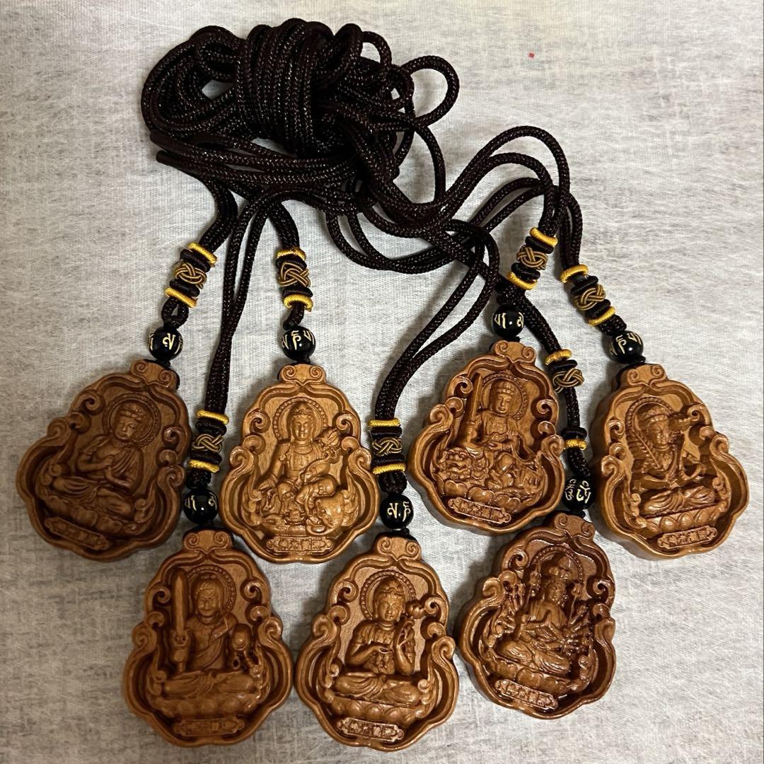 仏像の彫刻 木製ペンダント7個セット