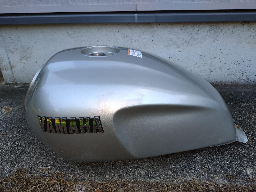 ＸＪＲ１３００ 純正燃料フューエルタンク　　YAMAHA 良品　1998年