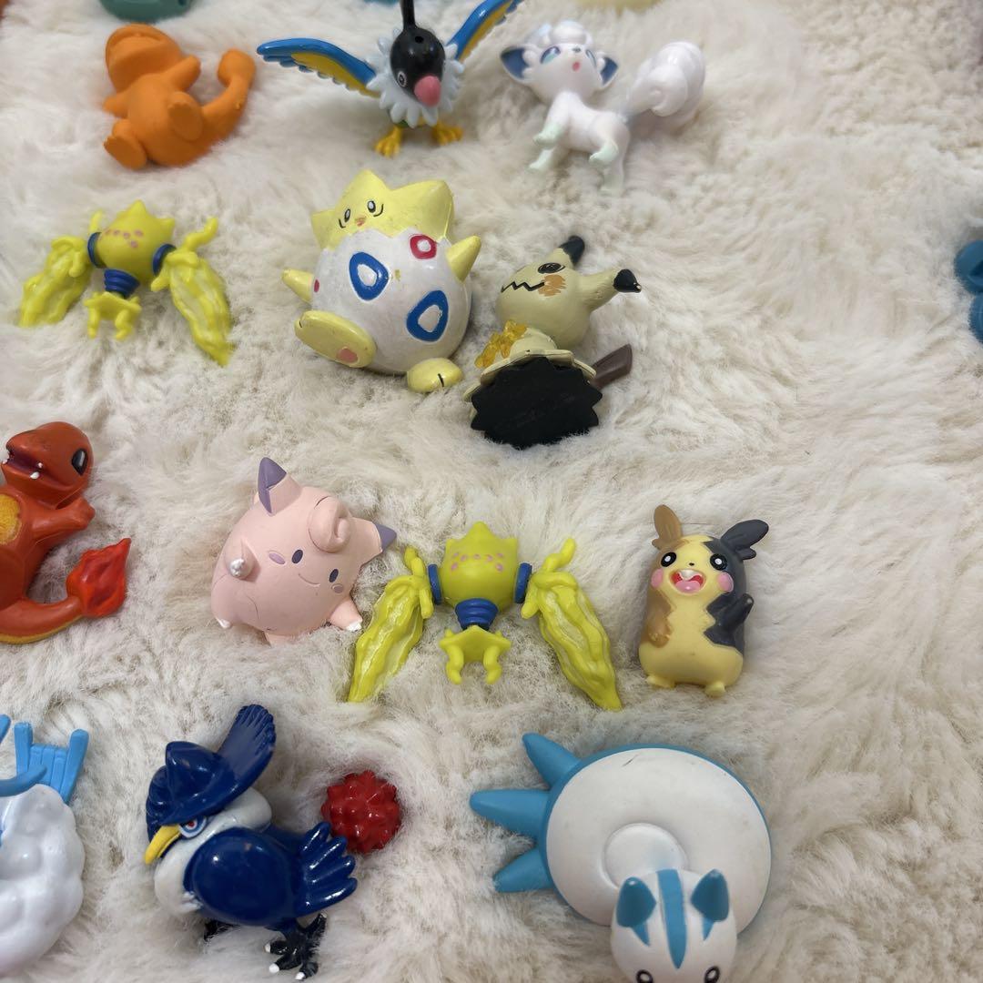 モンコレ　大量　まとめ売り　ポケモンキッズ　フィギュア　ガチャガチャ　レア