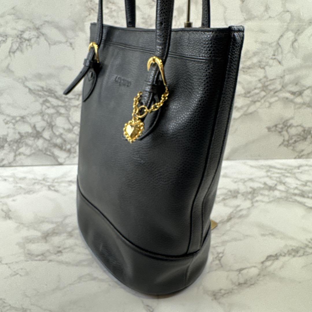 ungaro ウンガロ 本革 レザー チャーム付き バケツ型 トートバッグ 黒 ungaro ウンガロ 本革 レザー チャーム付き バケツ型 トート