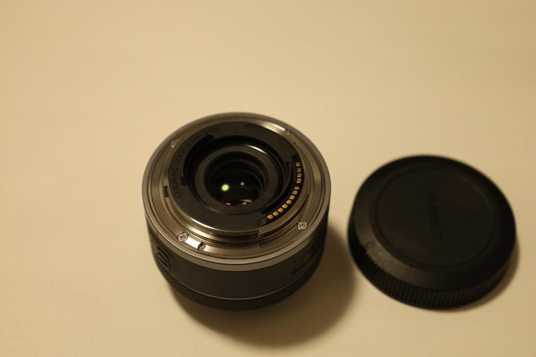 Canon RF16mm F2.8 STM 単焦点レンズ【極美品・防湿庫保管】