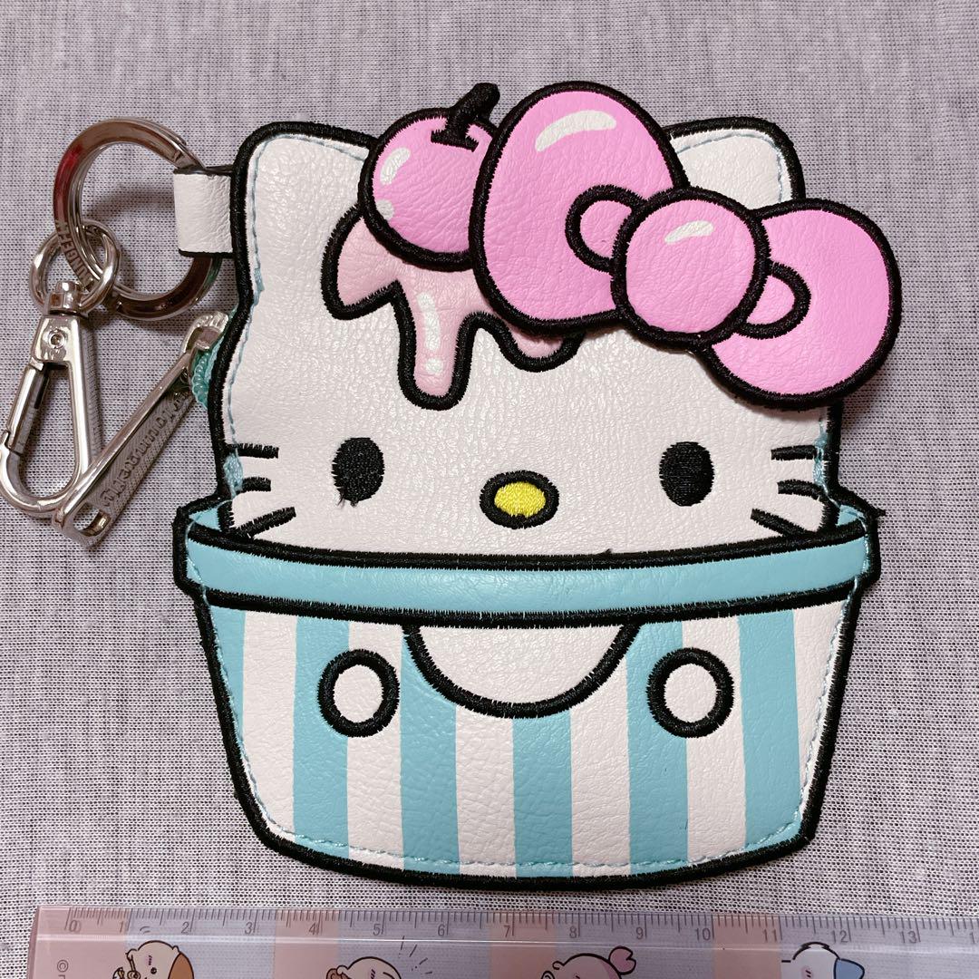 ハローキティ♡激レア♡loungefly × hellokittyコインケース