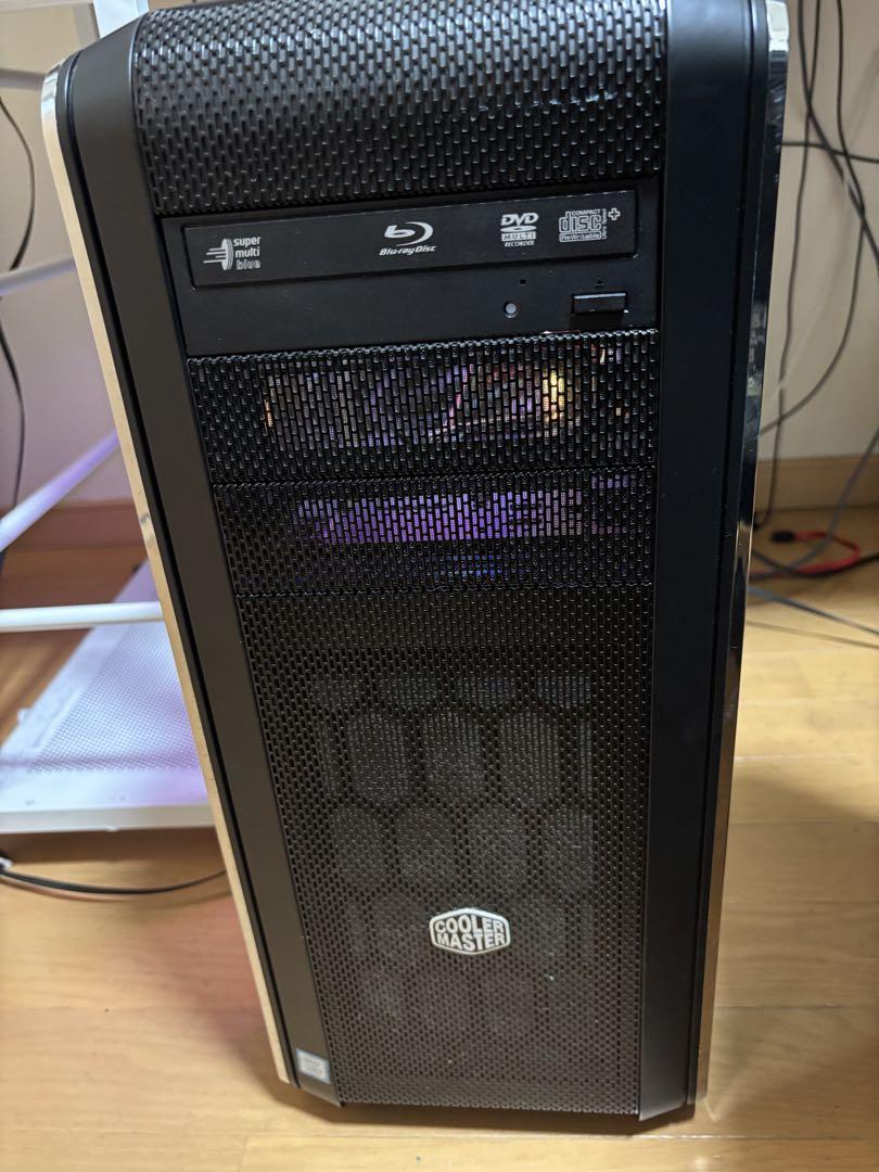Cooler Master ミドルタワーケース RGB搭載