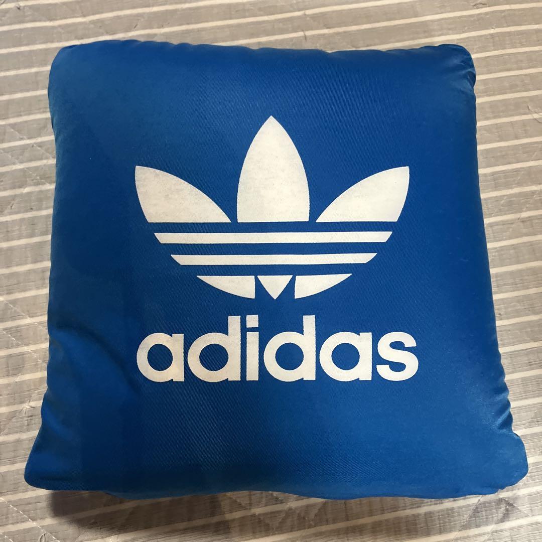 2個セット　バラ売り可能　adidas アディダス　非売品　ビーズクッション
