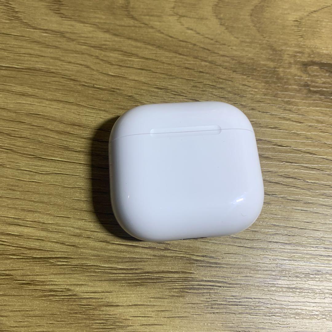 Apple AirPods 第4世代　A3058 充電ケース