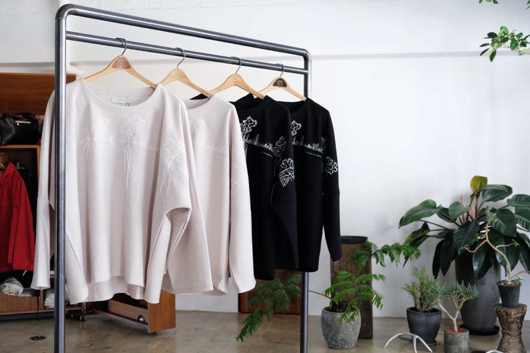 amachi 7 – 42 Years Long Sleeve T-Shirt