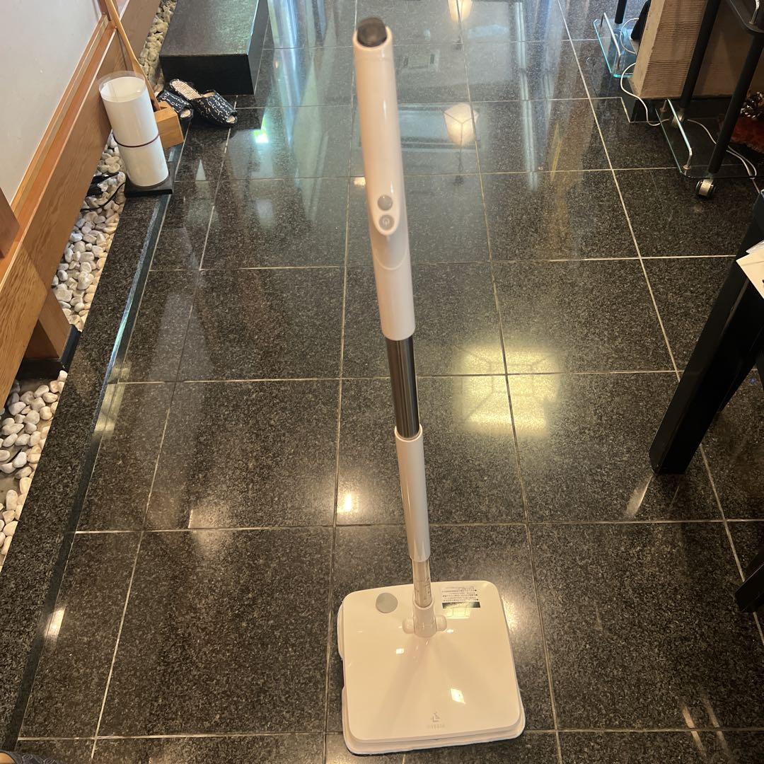 スタンド型スチームクリーナー ホワイト