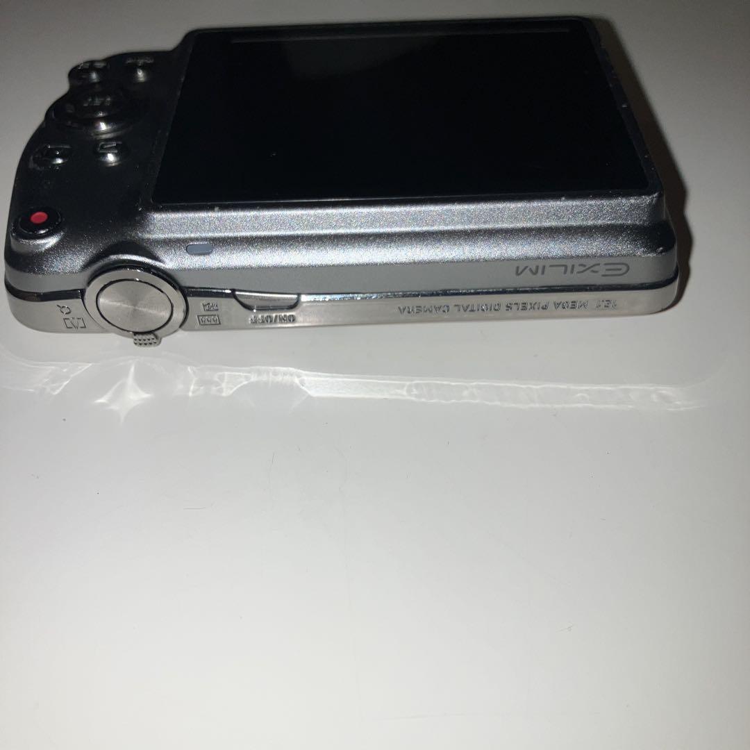 デジタルカメラ CASIO EXILIM EX-Z330