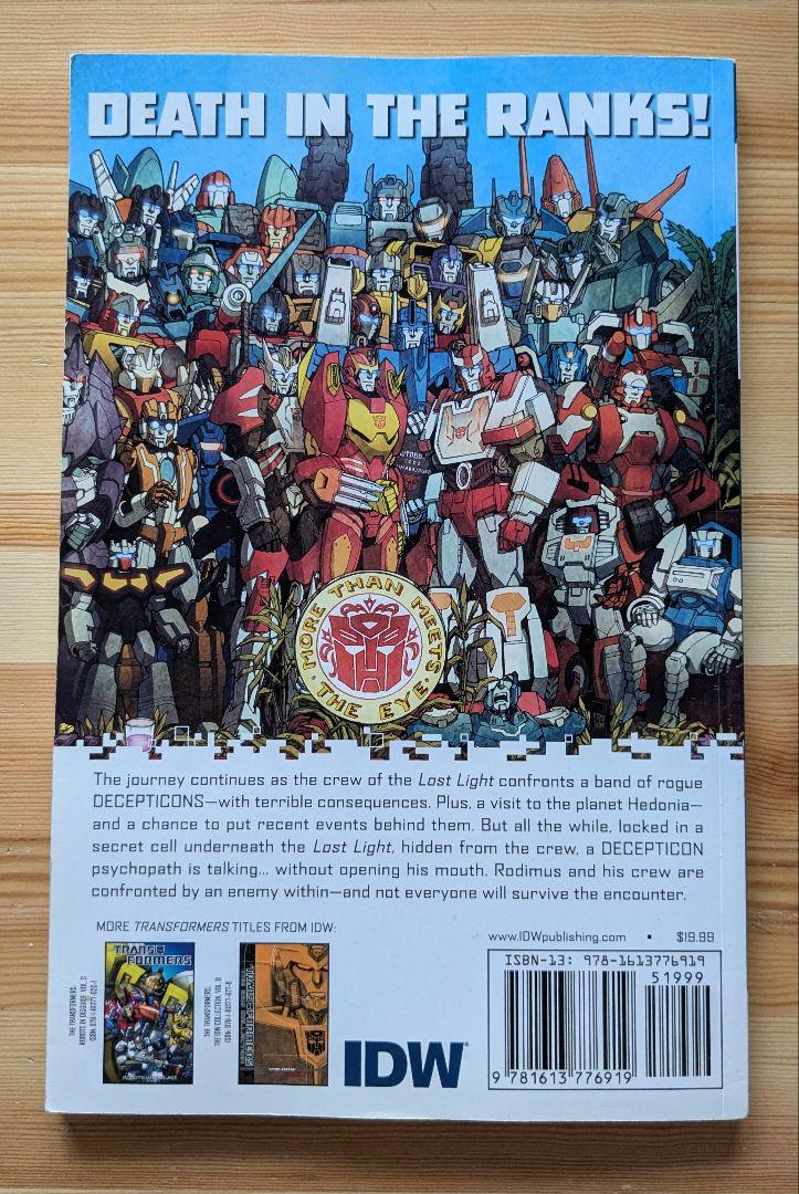 洋書 TRANSFORMERS: MORE THAN MEETS THE EYE 4