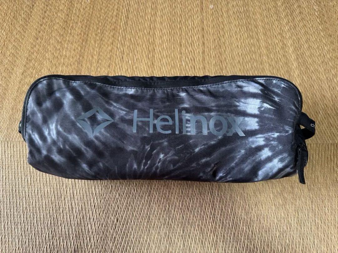 Helinox チェアツー　タイダイ柄