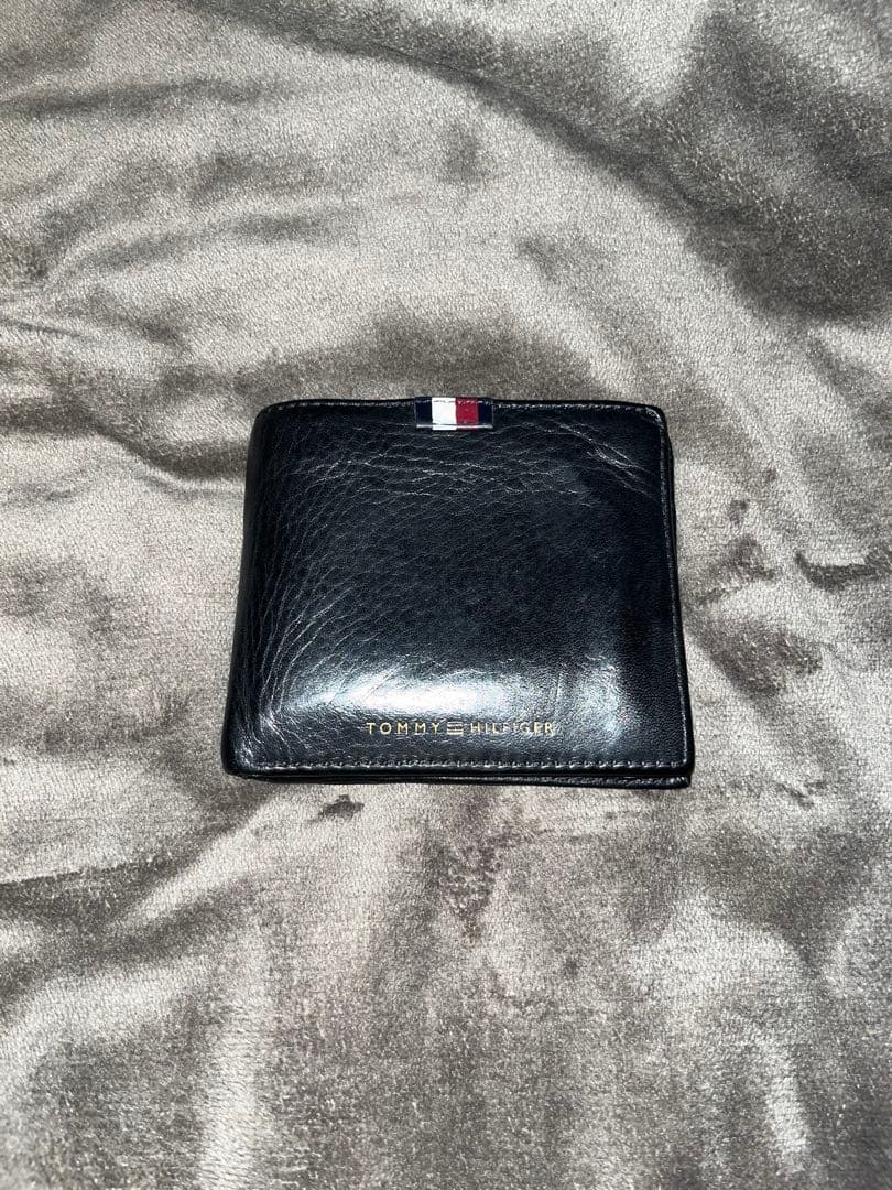 TOMMY HILFIGER ブラック 二つ折り財布