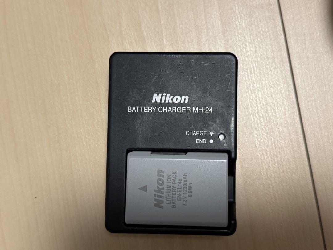 Nikon D3300 レッド AF-S 18-55mm
