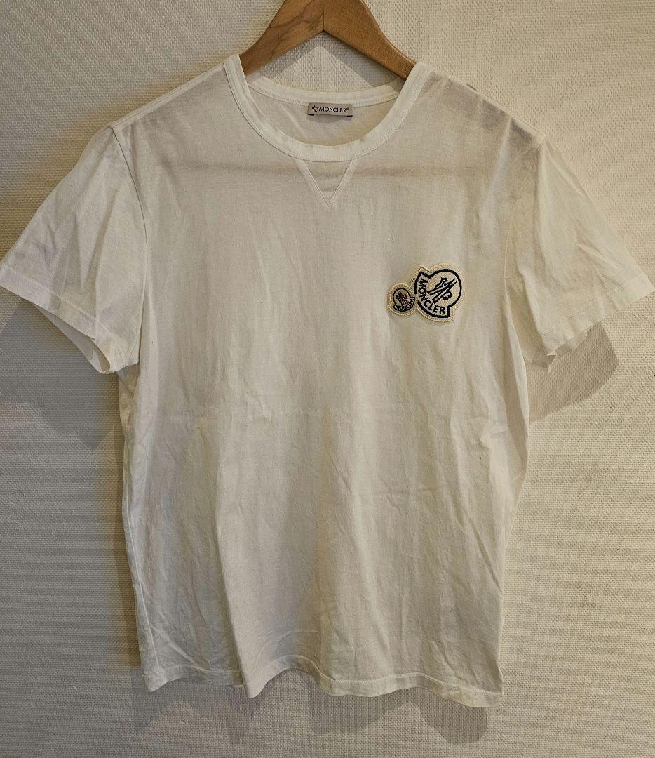 【関税込み】Moncler ホワイト アップリケ Tシャツ 早い者勝ち！【 MONCLER 】ダブルワッペン ホワイトTシャツ Mサイズ