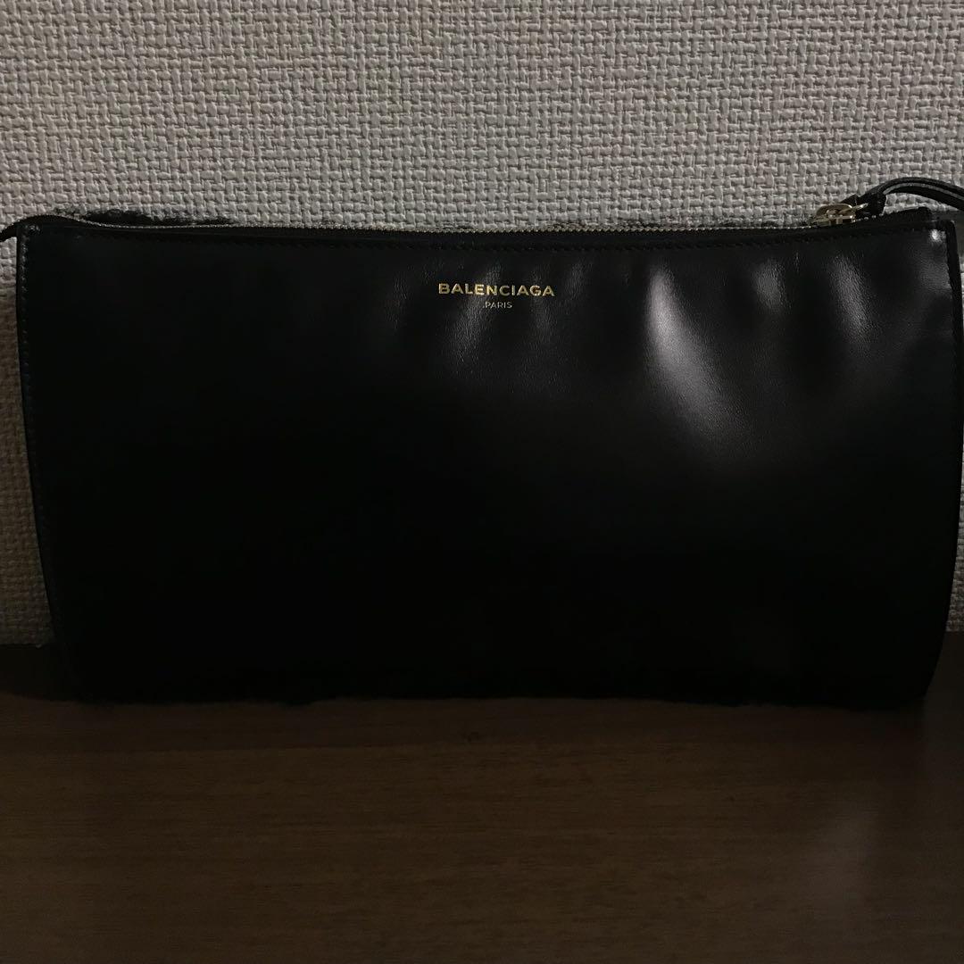 ☆開店セール☆ 使用2日 美品 軽量 バレンシアガ ロゴエンボス