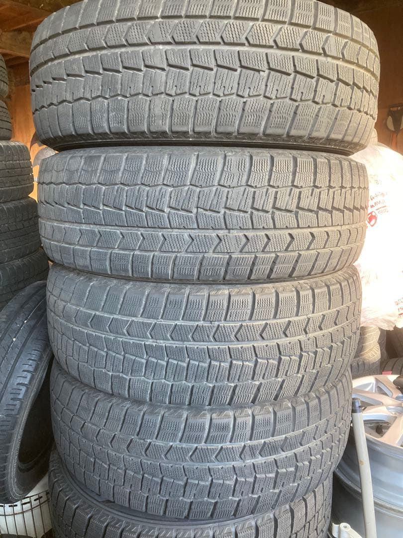 アルファード等。国産ダンロップ215/65R16スタッドレス4本セット