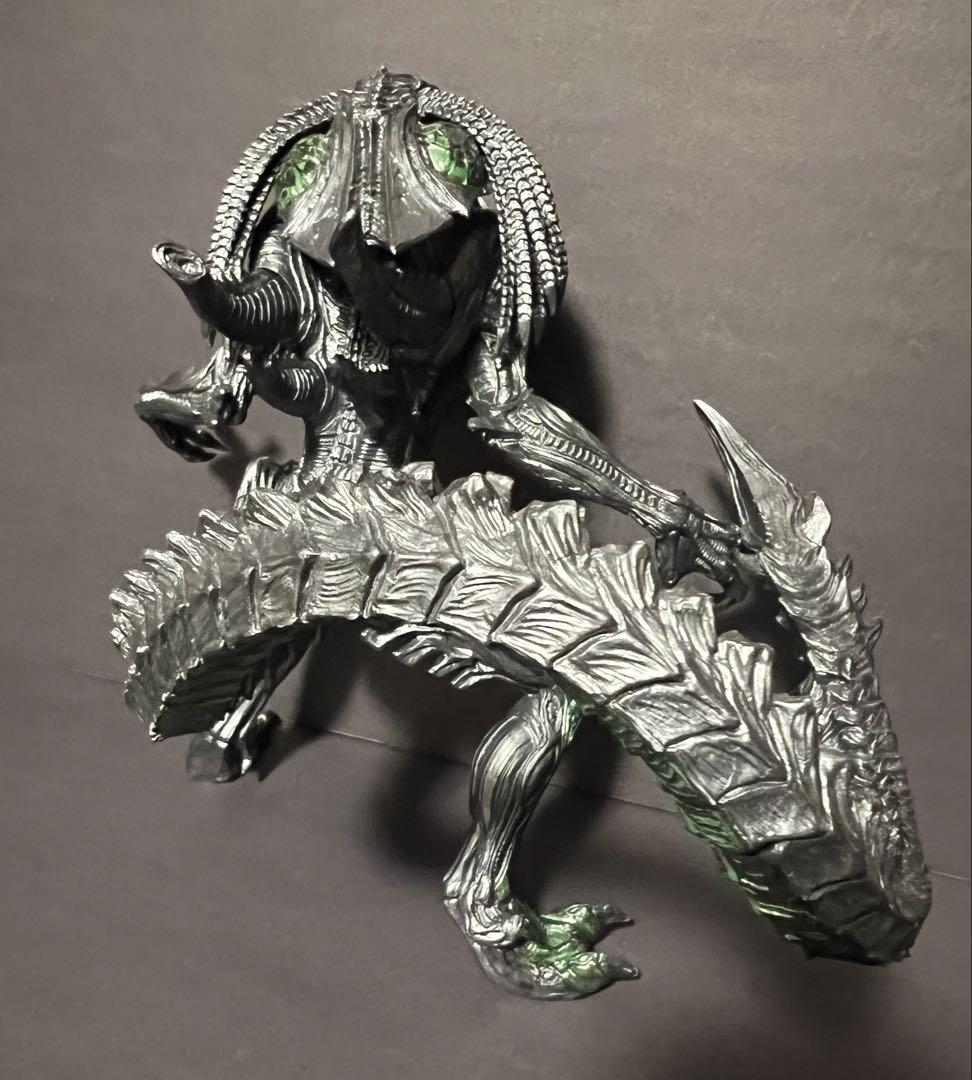 AVP エイリアンズVSプレデター プレデリアン リアル フィギュア
