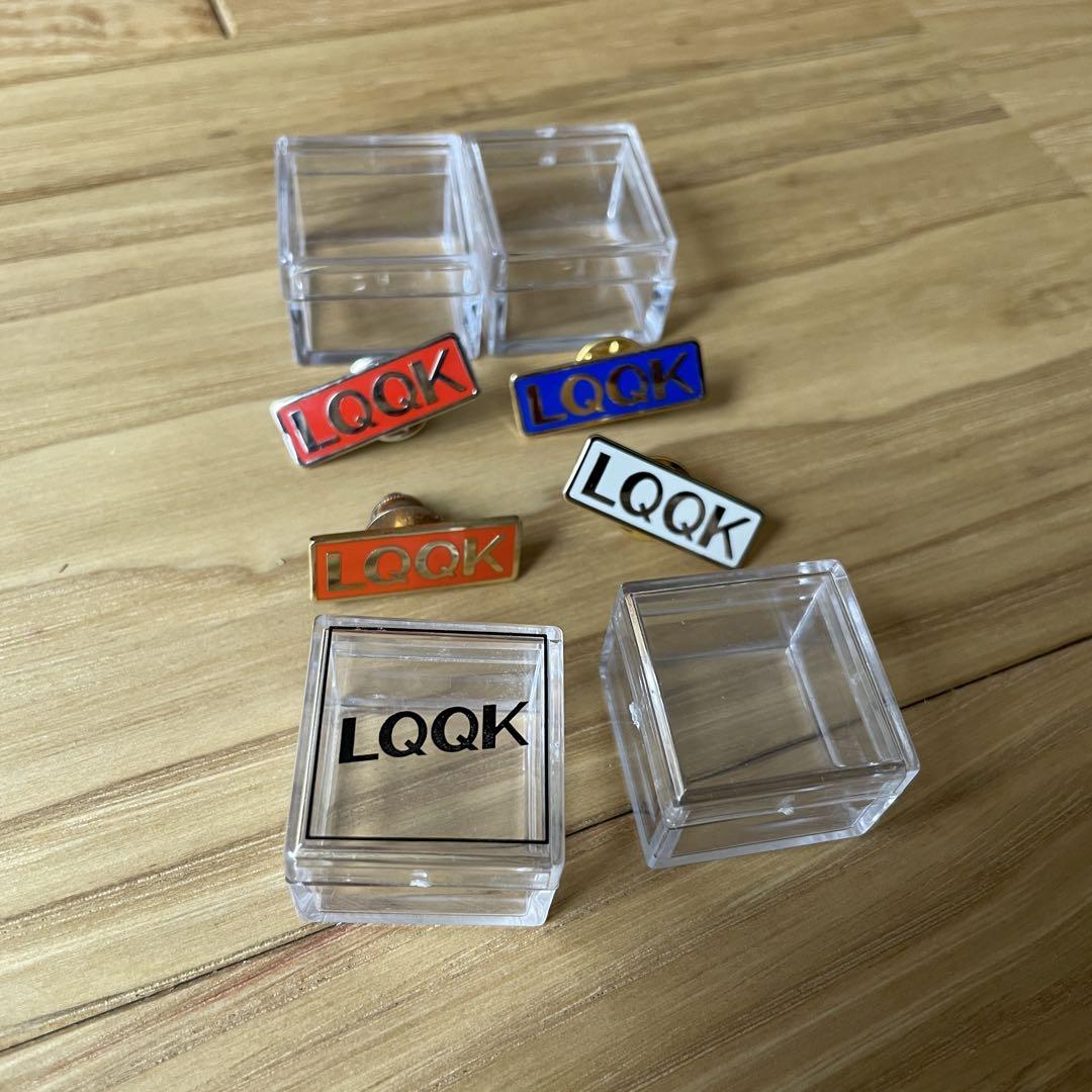 LQQK STUDIO ピンズ PINS Tシャツ