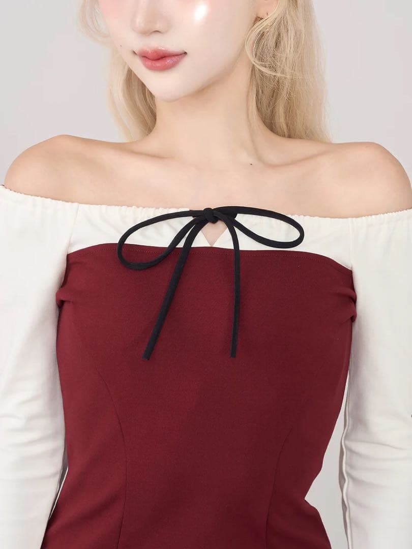 新品 未開封品 Darich ドッキングラインオフショルミニワンピース