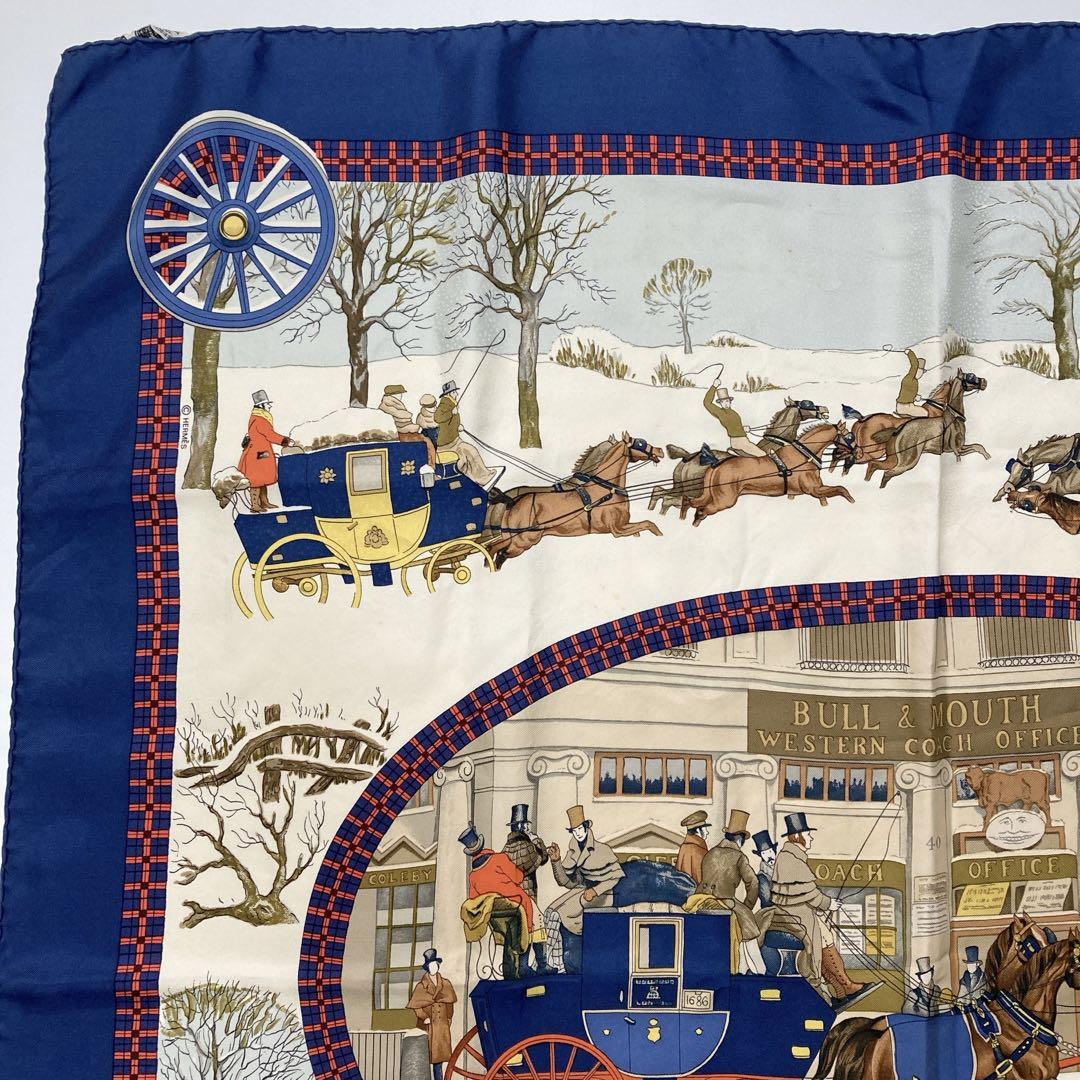 HERMES エルメス カレ90 スカーフ 冬の郵便馬車 ネイビー HERMES エルメス カレ90 スカーフ 冬の郵便馬車 ネイビー